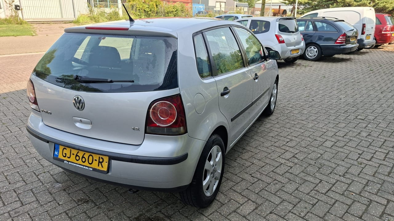 Volkswagen POLO 1.2 12v Trendline 5deurs bj:2005 airco apk 7-2026