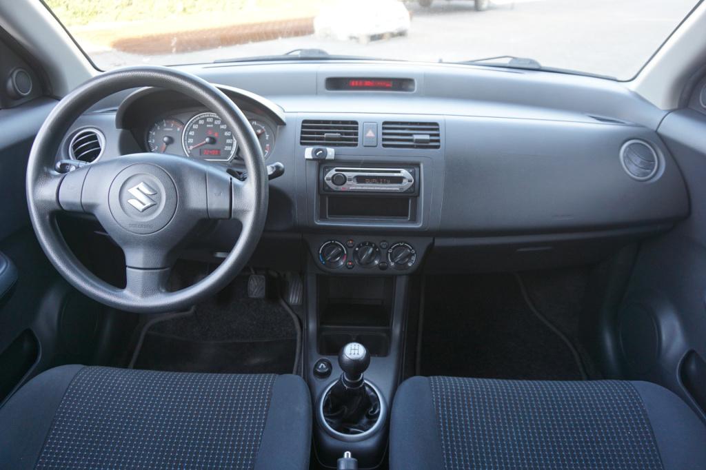 Suzuki Swift 1.3 gls airco / elektr. ramen / lm velgen / nap / apk t/m 07-2