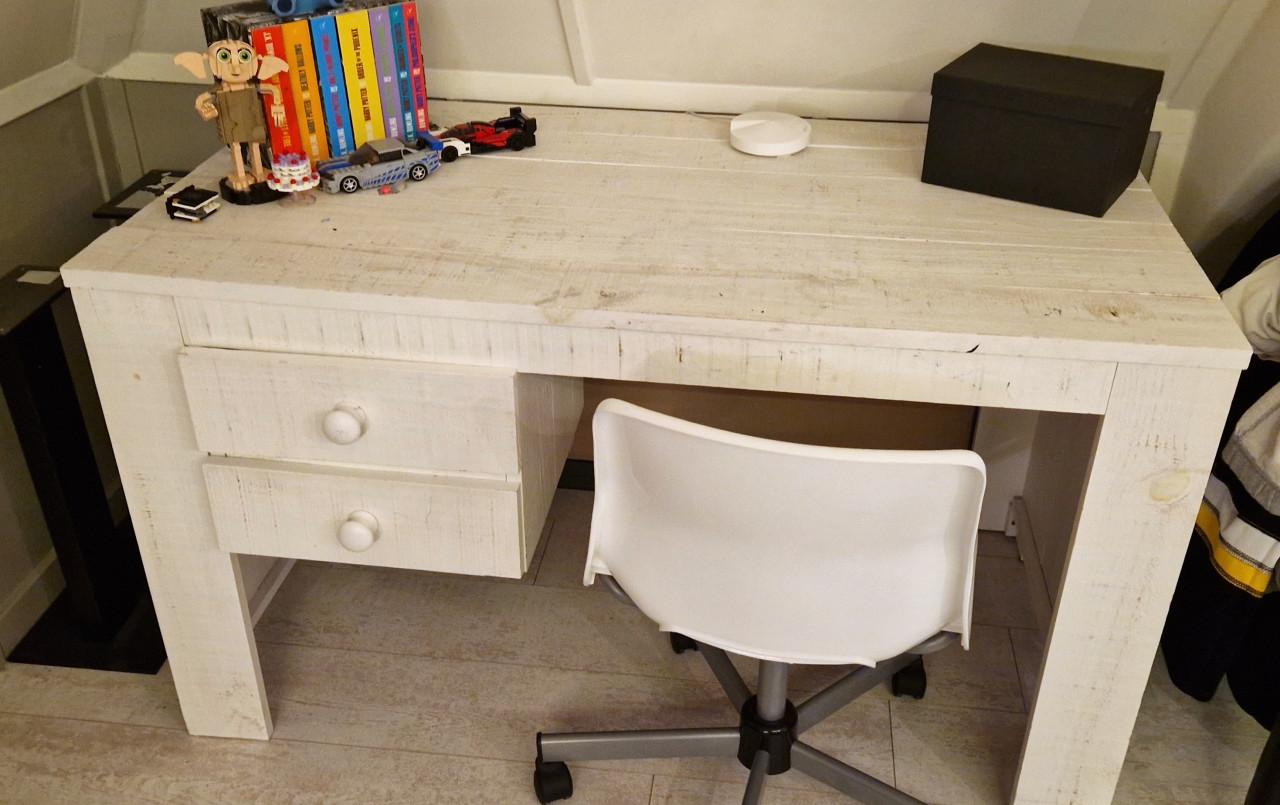 Stoer groot bureau / buro beachlook 130*70*75