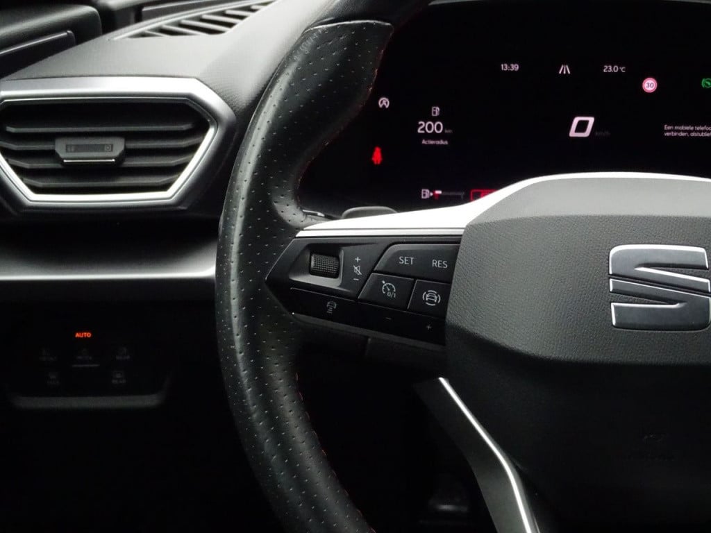 Seat Leon 1.0 etsi fr business intense automaat | virtual cockpit | 18" | c