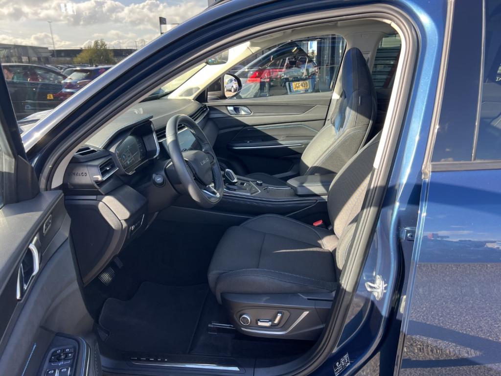 Lynk & Co 01 1.5 261pk phev , 360gr camera , pano dak , adaptive cc , car p