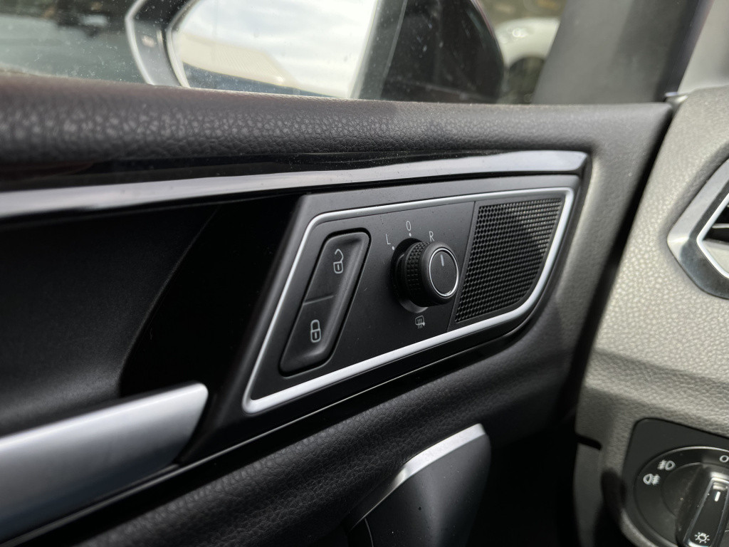 Volkswagen Golf Sportsvan 1.4 tsi highline | massage | 17'' | stoelverw. | 