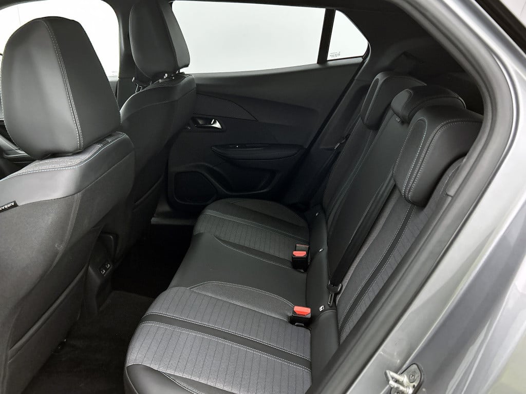 Peugeot 2008 130 pk automaat allure pack | rijklaar | camera | adaptive cru