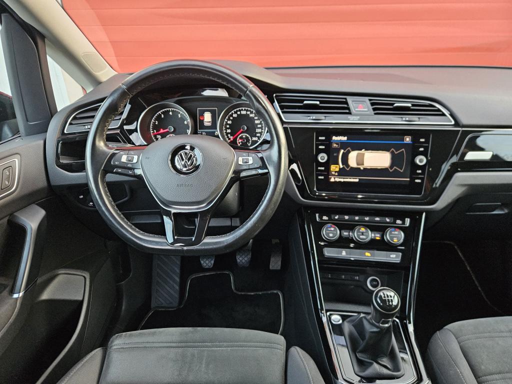 Volkswagen Touran 1.2 tsi highline business r-line 7-pers. | acc | camera