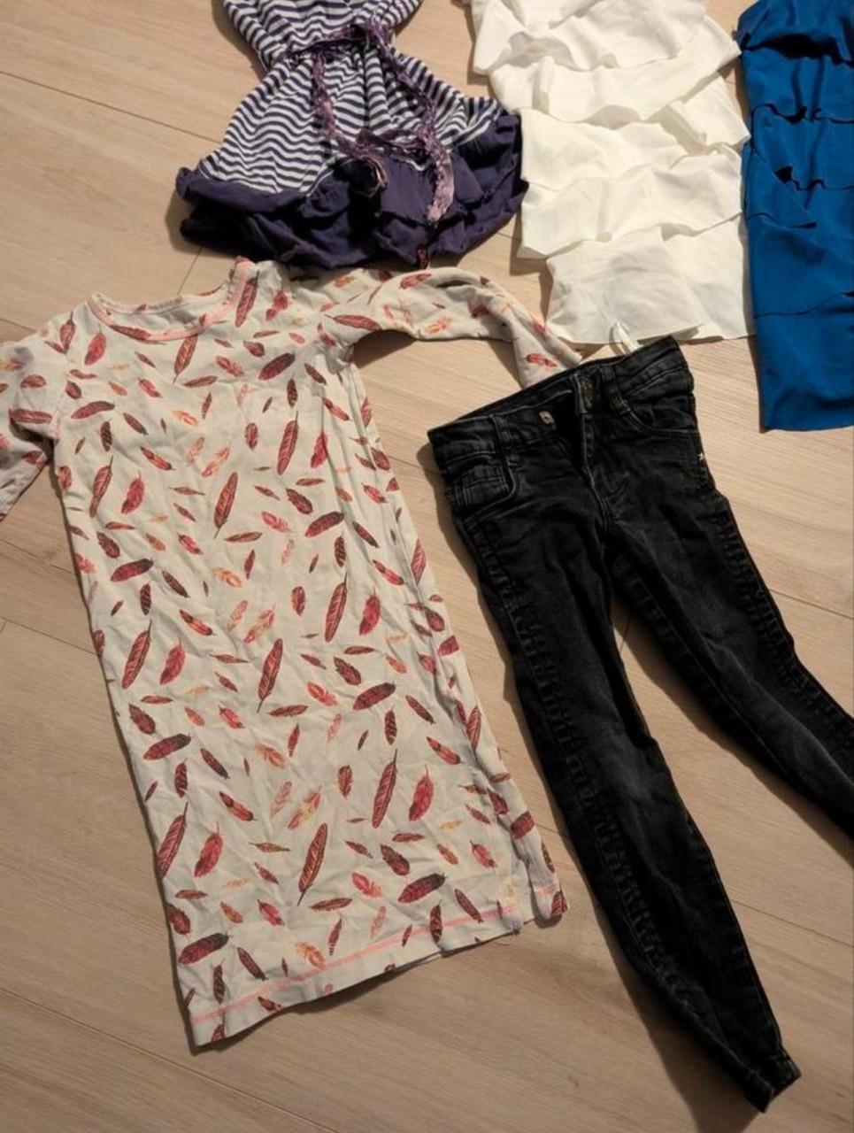 Meisjes kleding maat 104