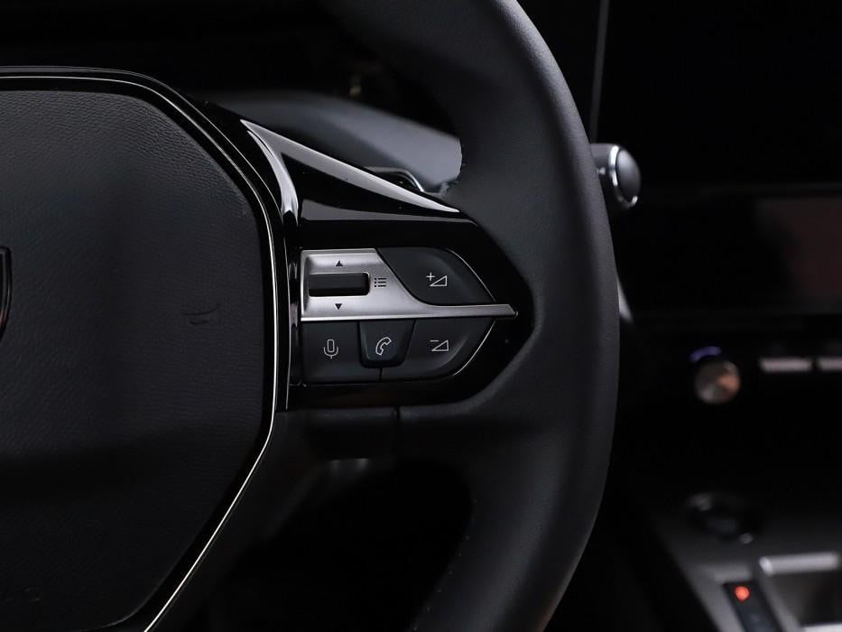 Peugeot 408 130 allure eat8 automaat /nav/cam