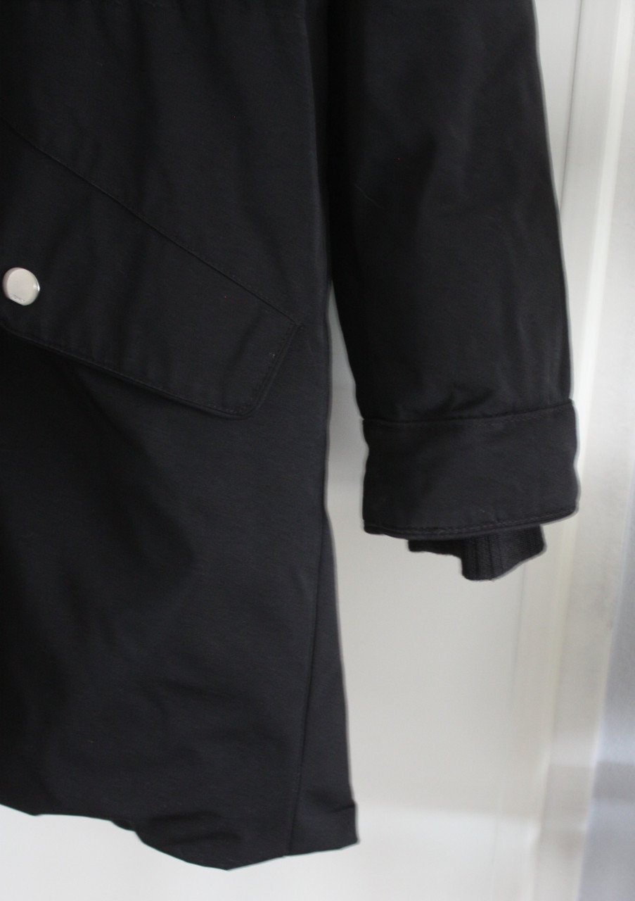 Zwarte winterjas met teddystof binnen in de jas maat L
