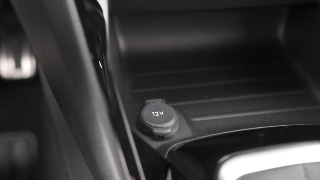 Peugeot 2008 puretech 130 gt | camera | dodehoekdetectie | navigatie | park