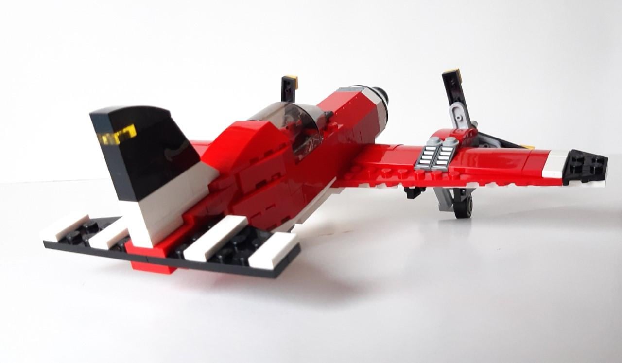 Lego Creator 31047: Propellervliegtuig, watervliegtuig of een helikopter.