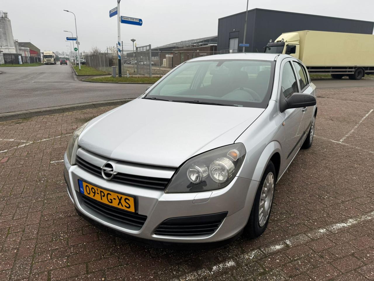 Opel astra bj 2004  1250 euro