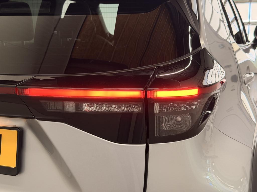 Toyota Yaris Cross 1.5 hybrid launch ed| pano| jbl| hud| adap.cruise| leder