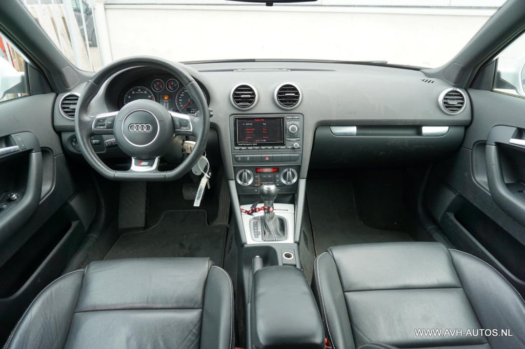 Audi A3 sportback 1.2 tfsi s edition automaat