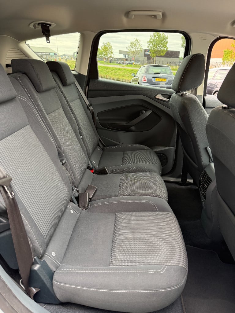 Ford C-max 1.0 - titanium - nieuwe distributie -125pk