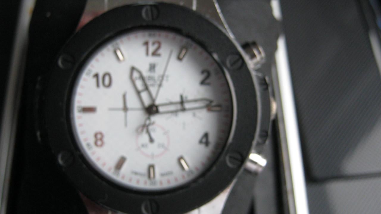 TE KOOP HUBLOT ZIT NET EEN NIEUWE BATTERIJ IN 20 EURO