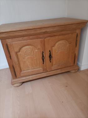 Te koop tv kastje met schuifbaar blad