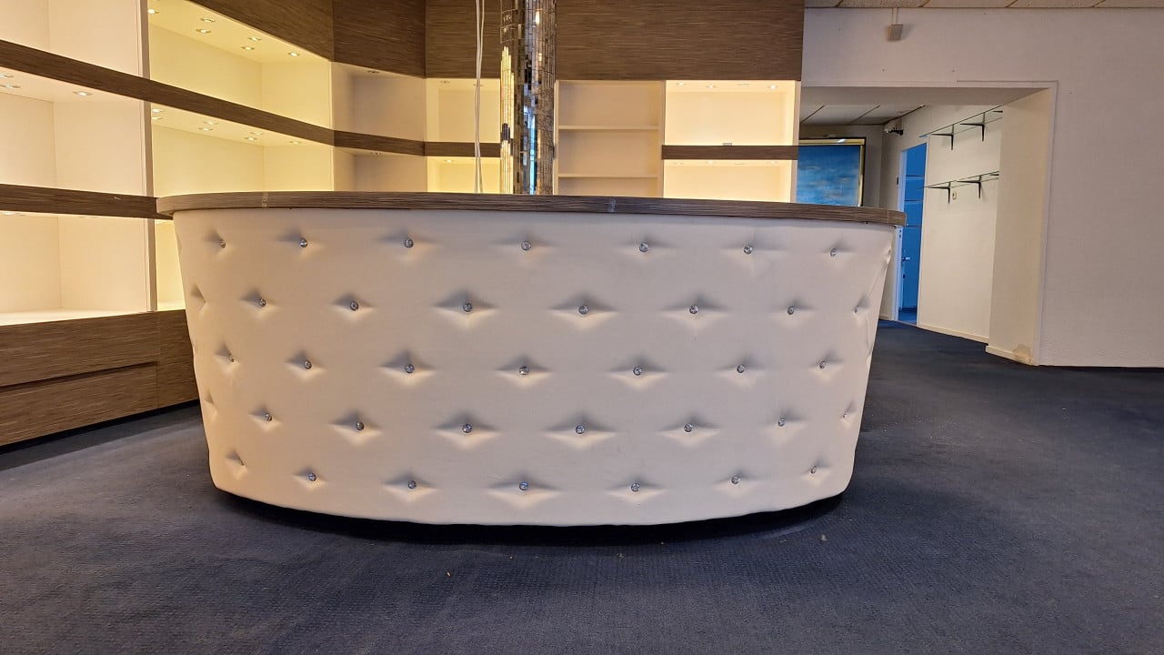 Luxe toonbank in wit skyleer met Swarovski kristallen – 2 delen