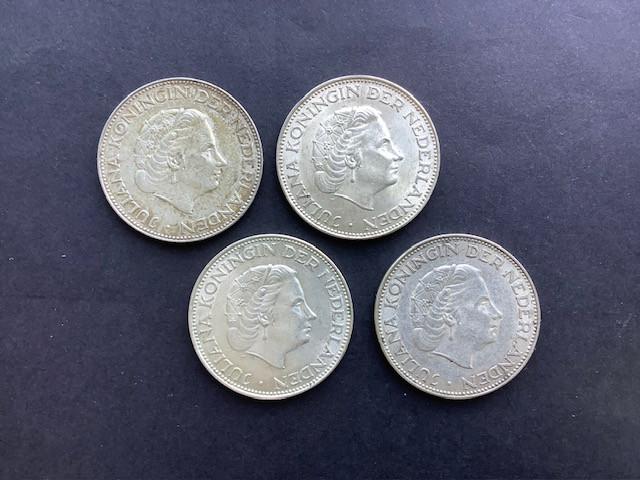 Juliana 2 ½ gulden zilver , 4 stuks.