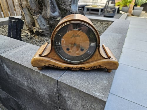 Prachtige kleine Junghans pendule, klein model, werkende staat...