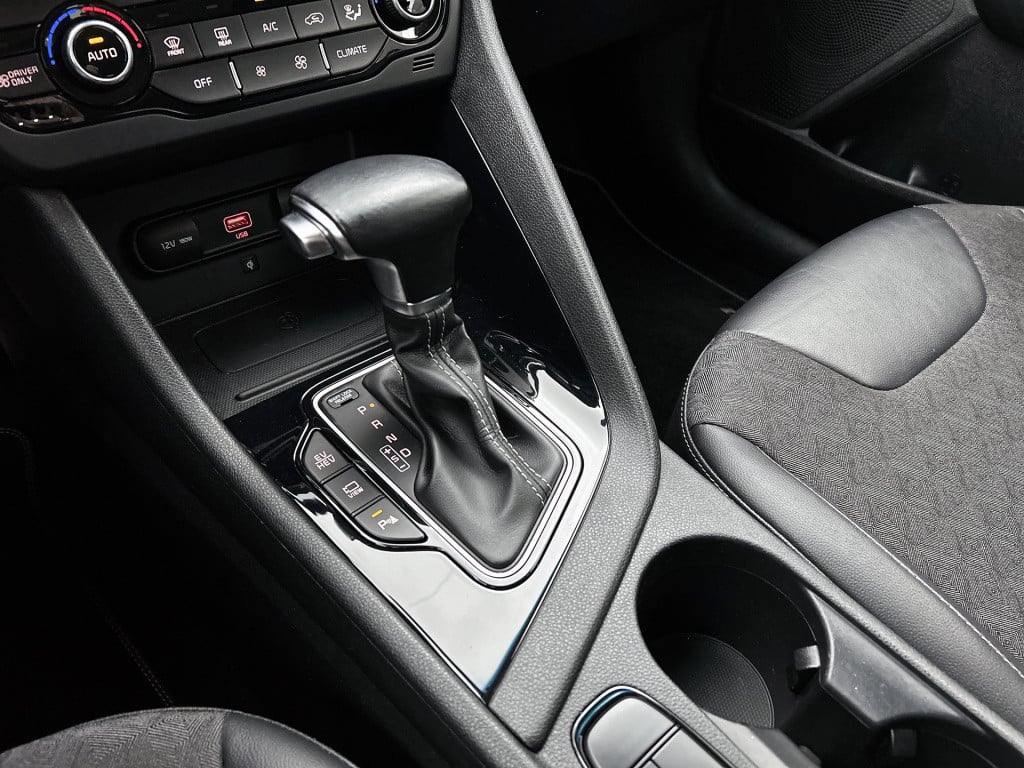 Kia Niro 1.6 gdi phev dynamicline | navi | dodehoekdetectie | adaptieve cru