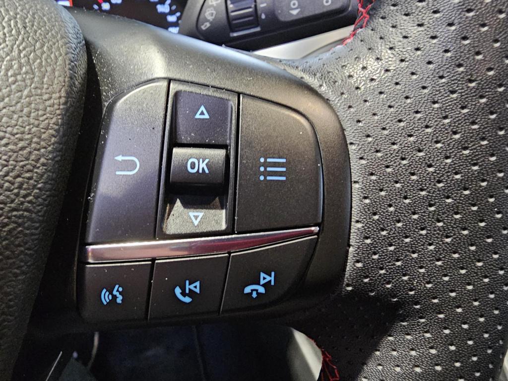 Ford Focus wagon 1.0 ecoboost hybrid st line x