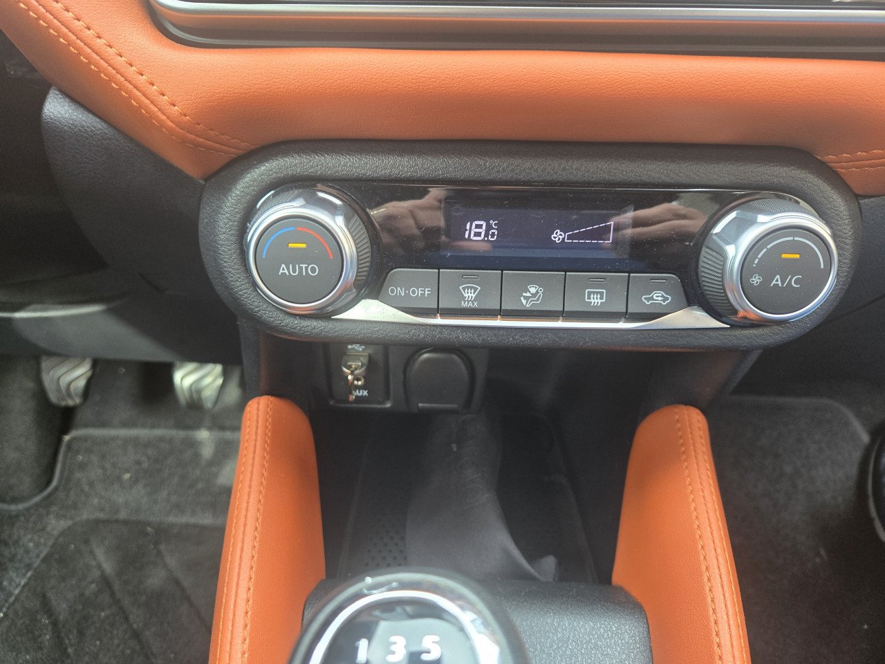 Nissan micra 0.9 dig-t  tekna bose