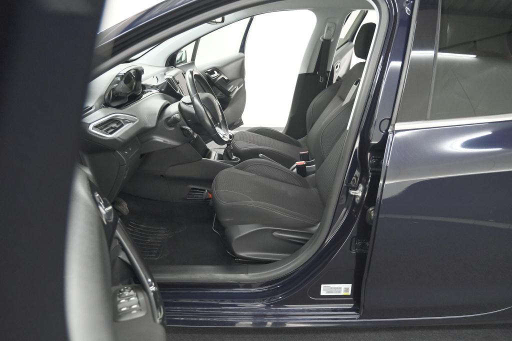 Peugeot 208 puretech 110 tech edition | camera | apple carplay | parkeersen