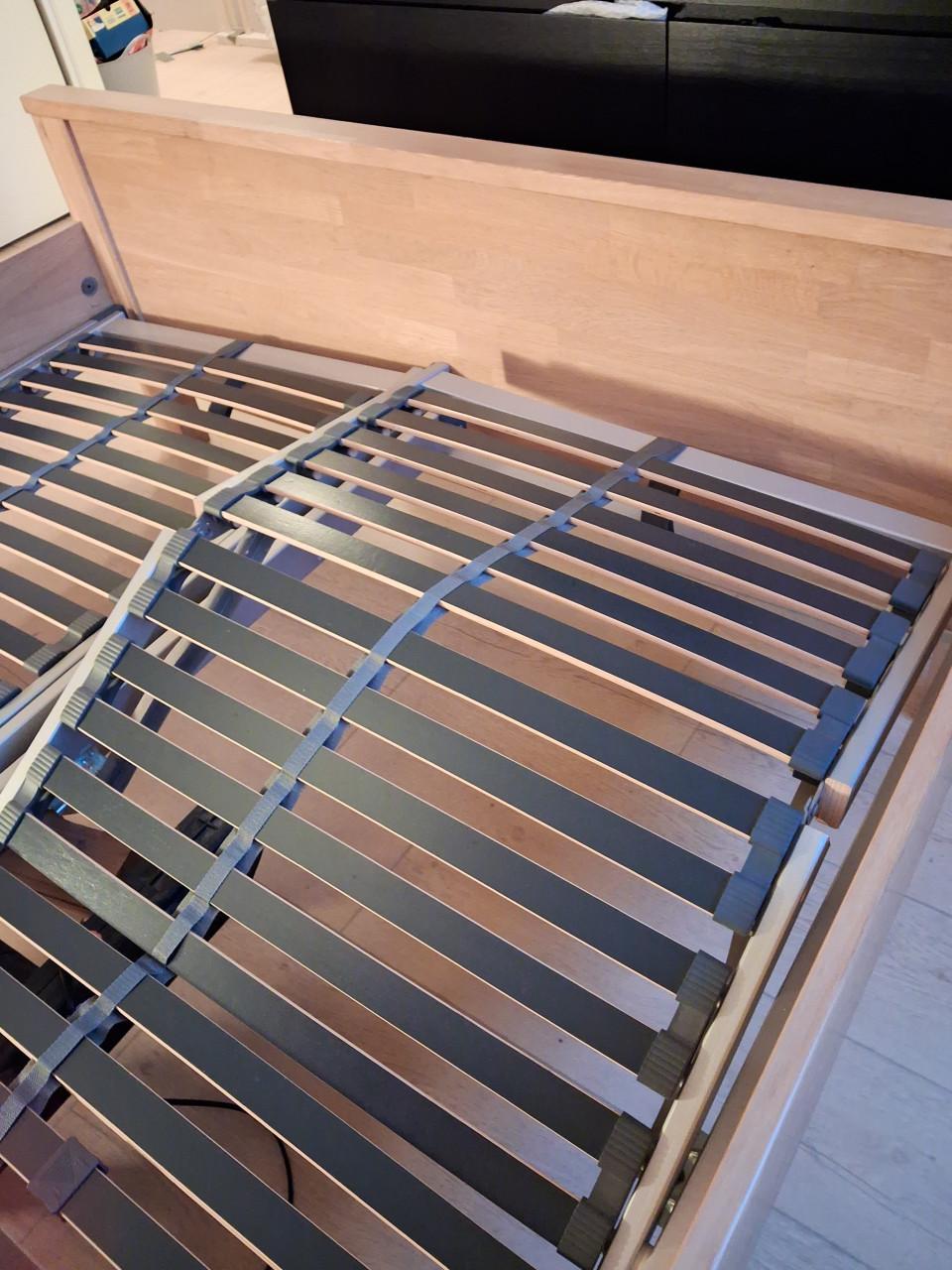 2 pers. Bed met electrisch verstelbaar lattenbodems