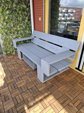 Te koop Loungebank van Steigerhout.