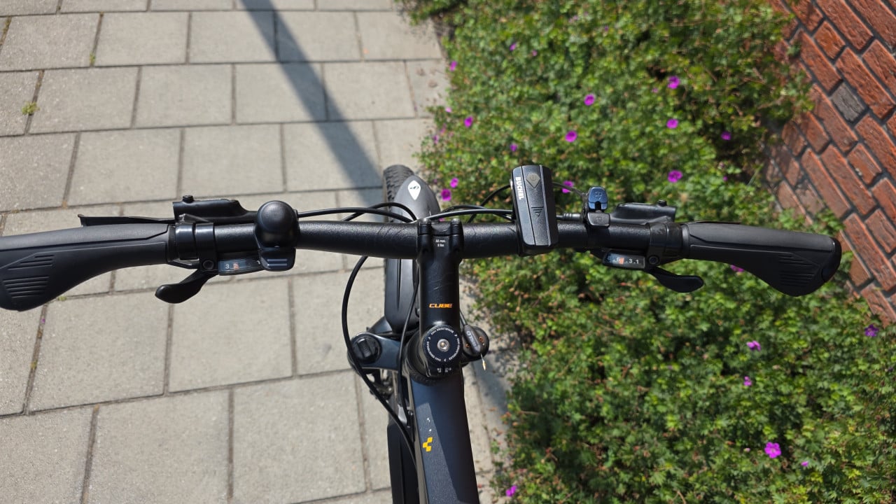 CUBE | AIM RACE | 29 INCH | FRAME 52 CM | 3X8 | NETTE STAAT!