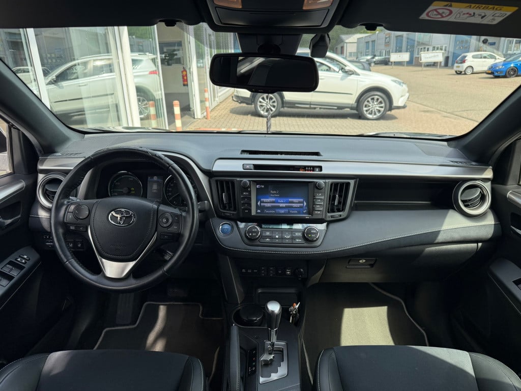 Toyota Rav4 2.5 hybrid style