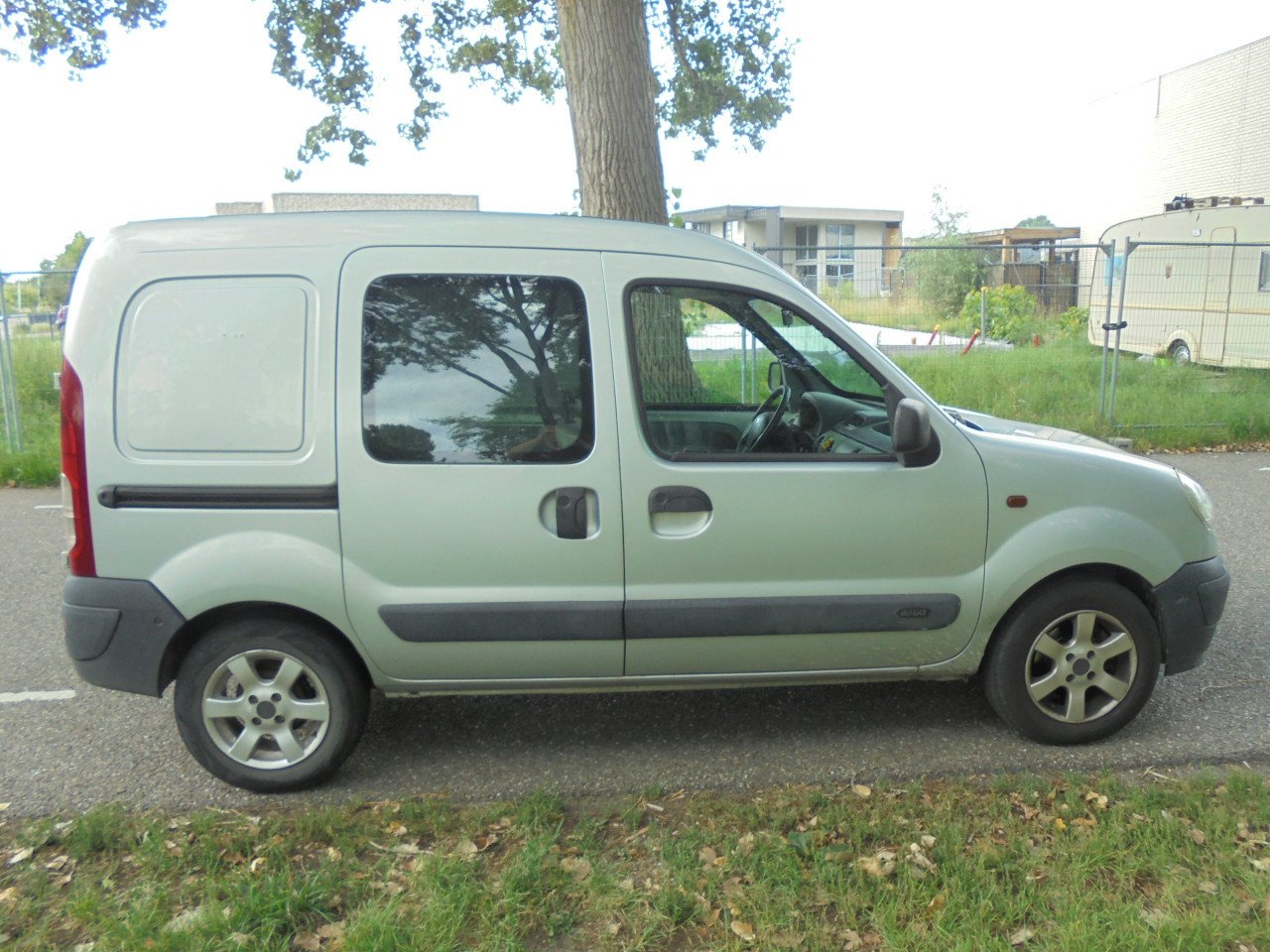 Kubistar ZO MEENEEM auto in redelijke  conditie € 795