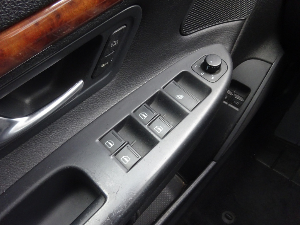 Volkswagen Eos 2.0-16v fsi climate control / stoelverwarming / cruise contr