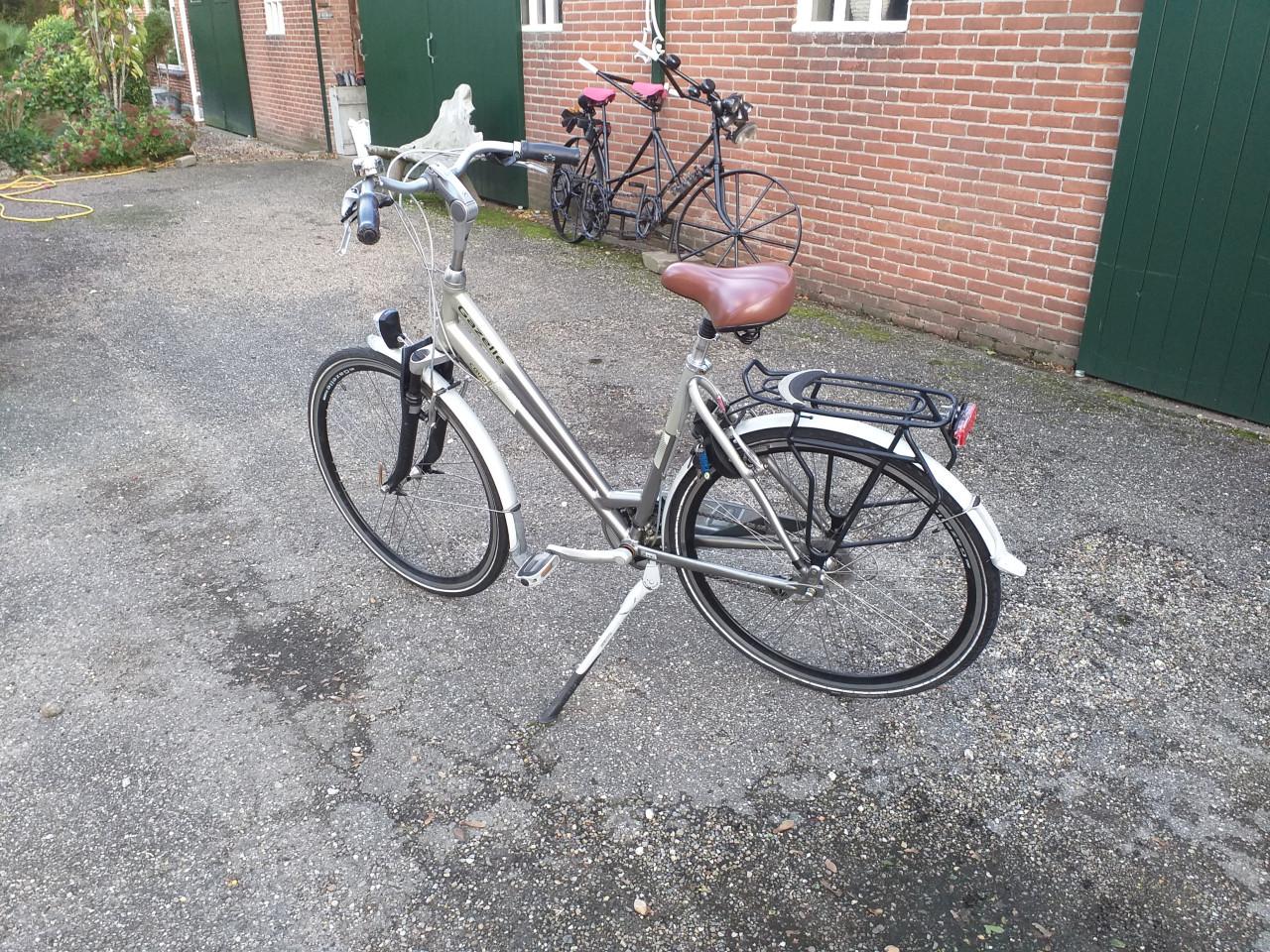 """"MOOIE GAZELLE DAMESFIETS IN PRIMA STTAAT""