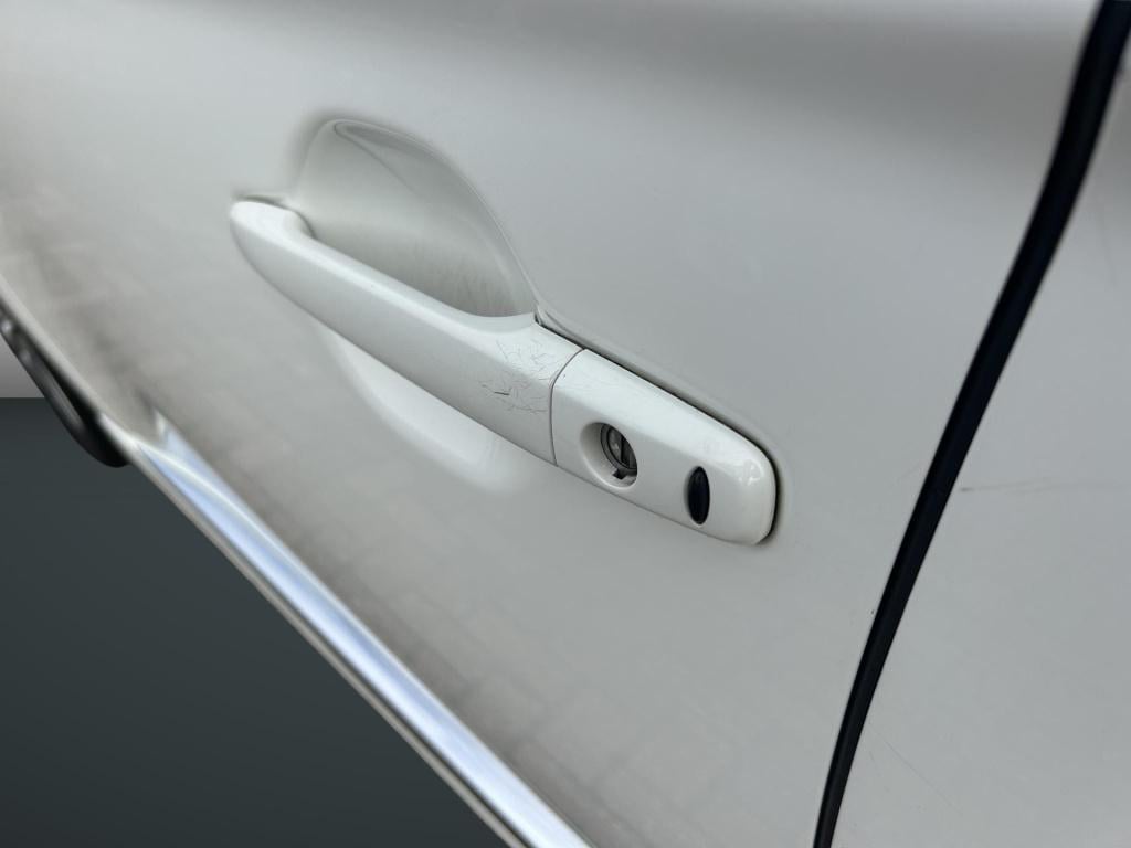 Mitsubishi Outlander 2.4 phev pure+