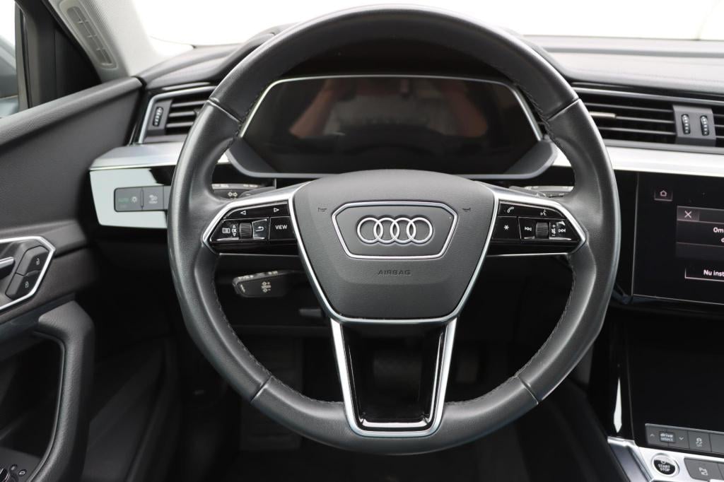 Audi E-tron 50 quattro advanced edition plus 71 kwh | soh 95,1% |