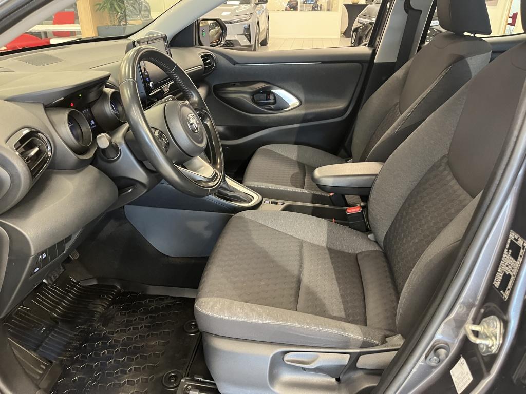 Toyota Yaris 1.5 hyb. 115 first e