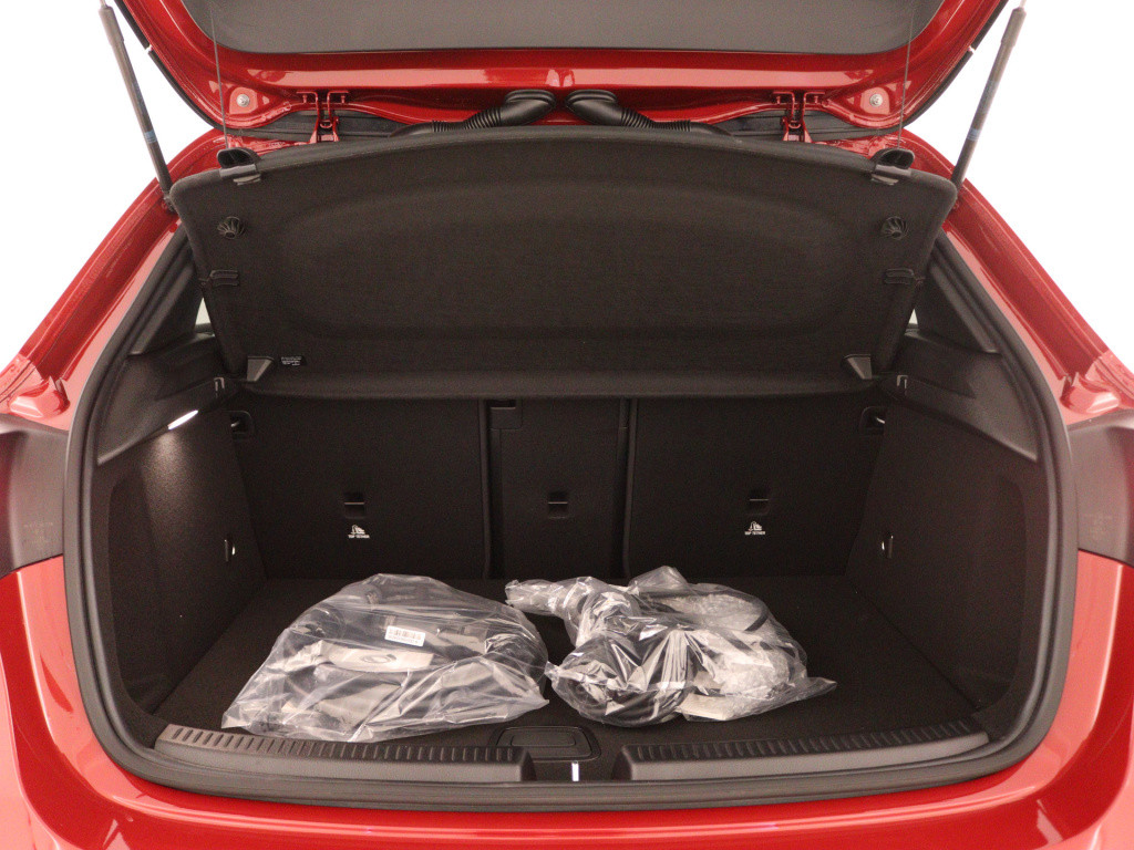Mercedes-Benz A-Klasse 250 e amg line | premium pack | nightpakket | draadl