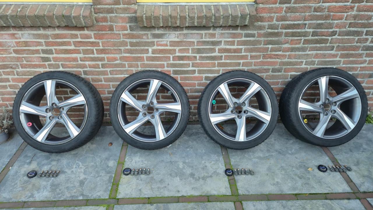 Velgen + Winterbanden (Originele Volvo)