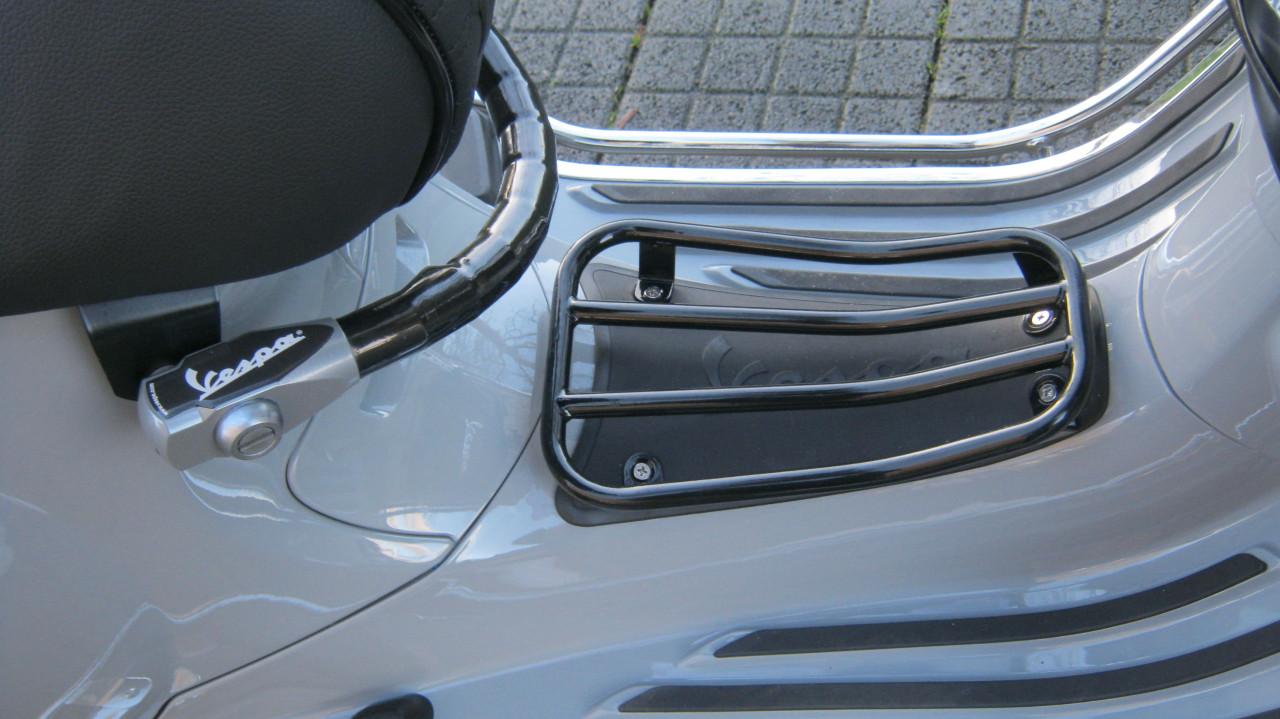 Z.G.A.N VESPA SPRINT COSTUM WEINIG 850 KM VOOR 3800 EURO