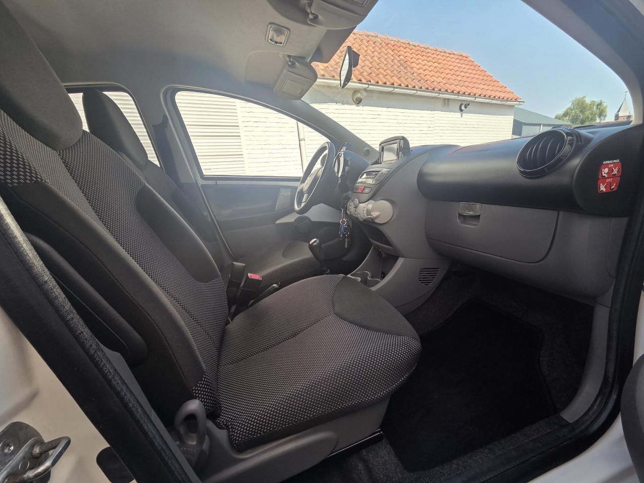 Toyota Aygo 5-Deurs | 2011 | NAP | IZGST | Airco | Dealeronderhouden
