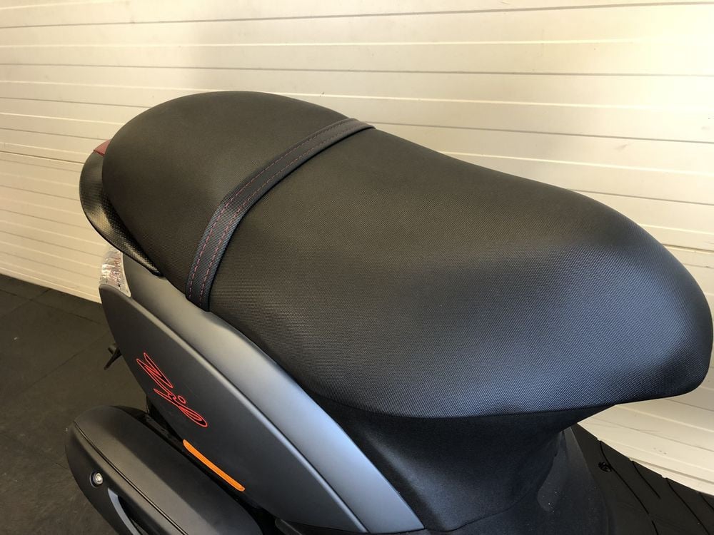 Allerlaatste Piaggio Zip S 45km nu uit voorraad leverbaar!