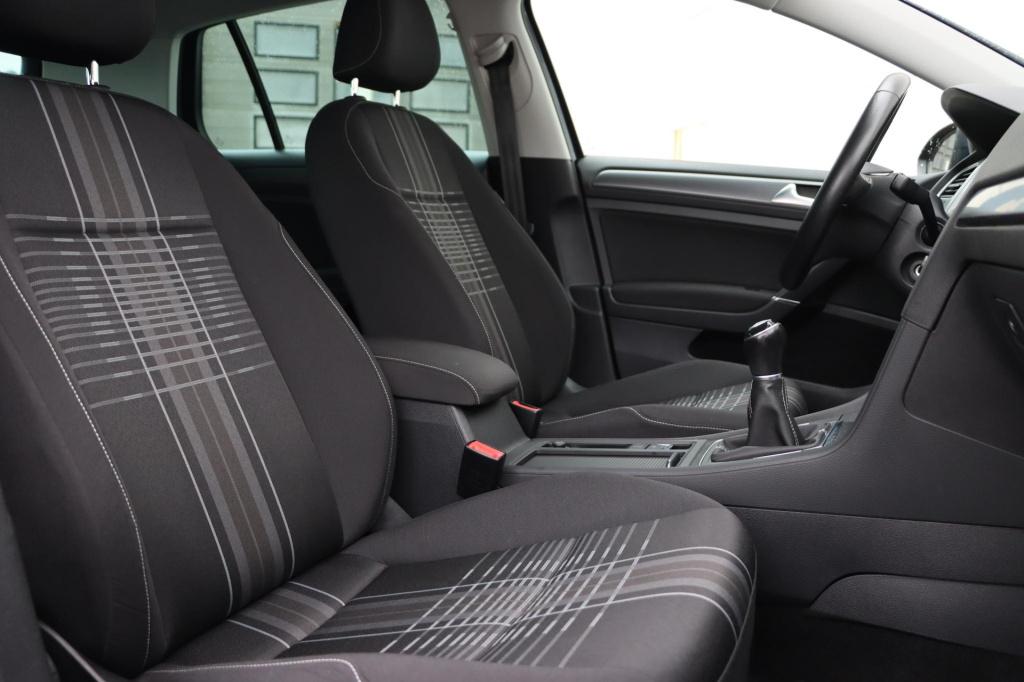 Volkswagen Golf 1.2 tsi connected series 110pk