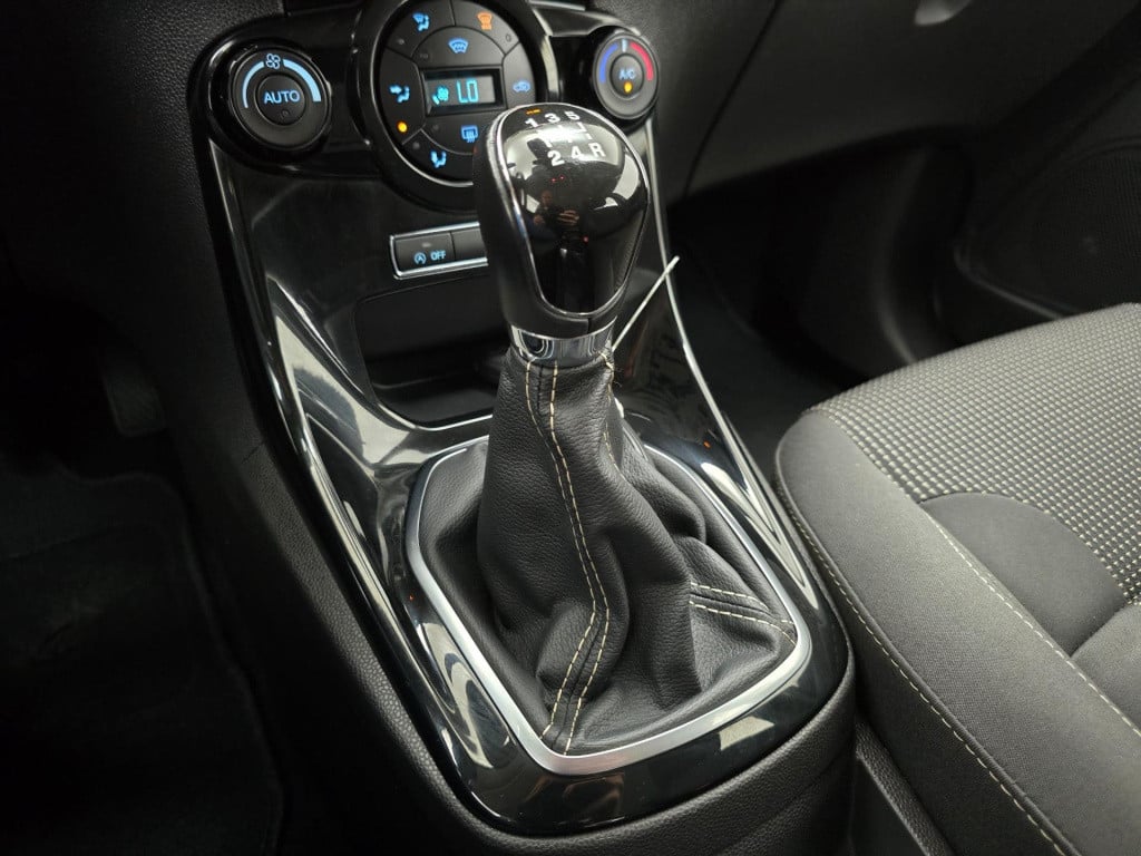 Ford Fiesta occasion met cruisecontrol en bluetooth connecten | tweedehands