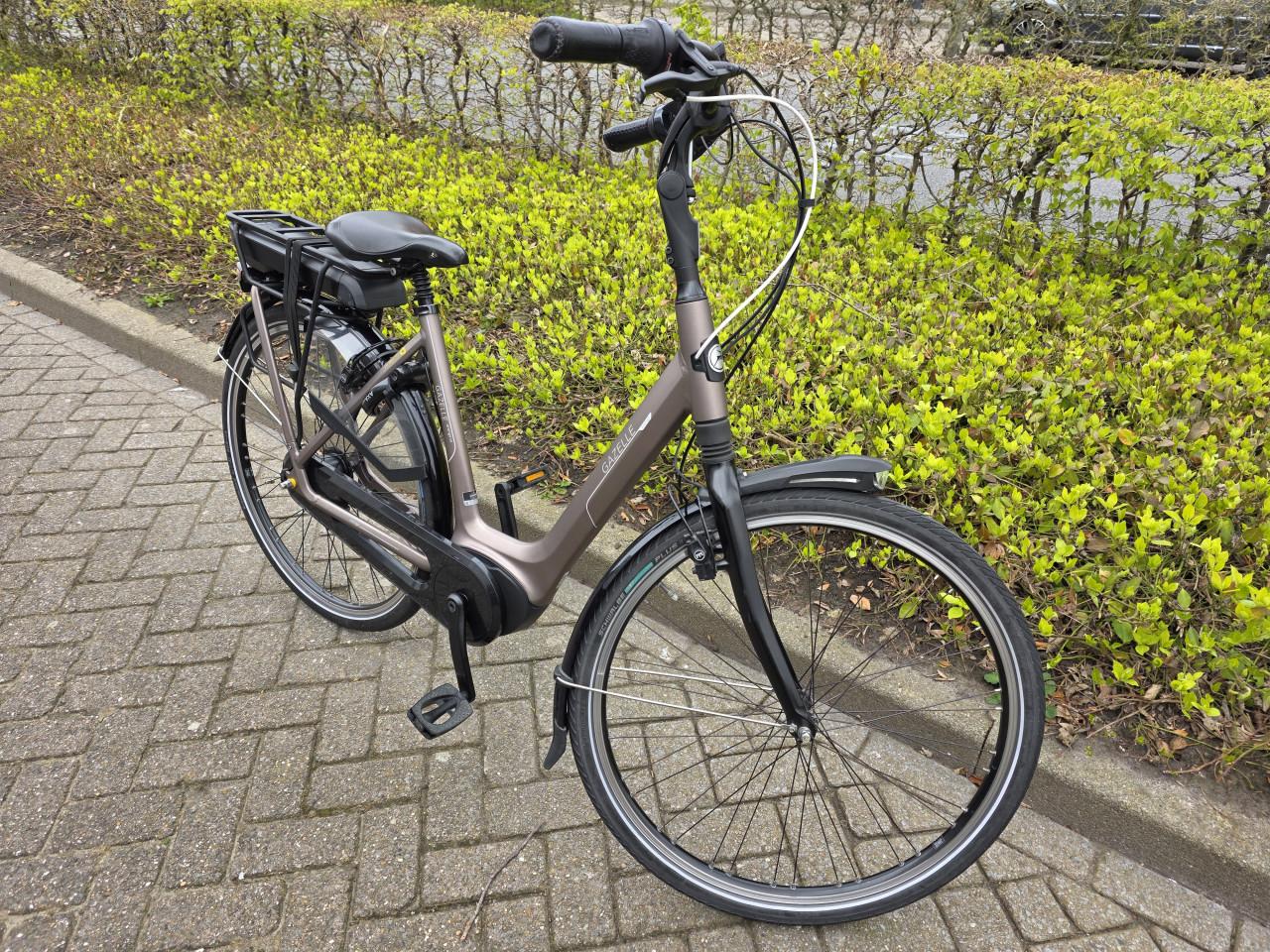 Schitterende Gazelle Orange C8 met Bosch middenmotor