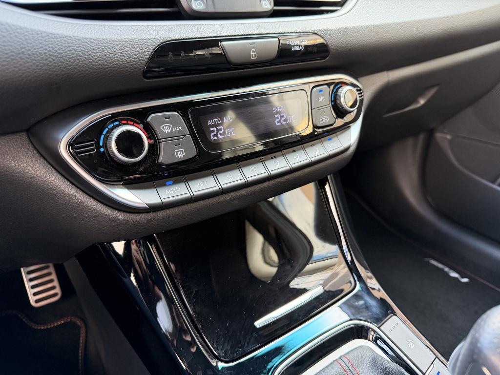 Hyundai I 30 wagon 1.5 t-gdi mhev n line automaat | navigatie | adap. cruis