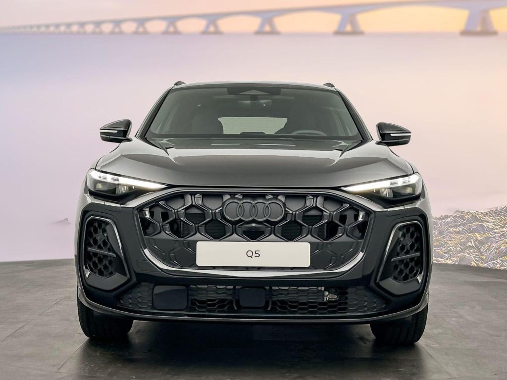Audi Q5 s edition competition e-hybrid 270 kw / 367 pk suv