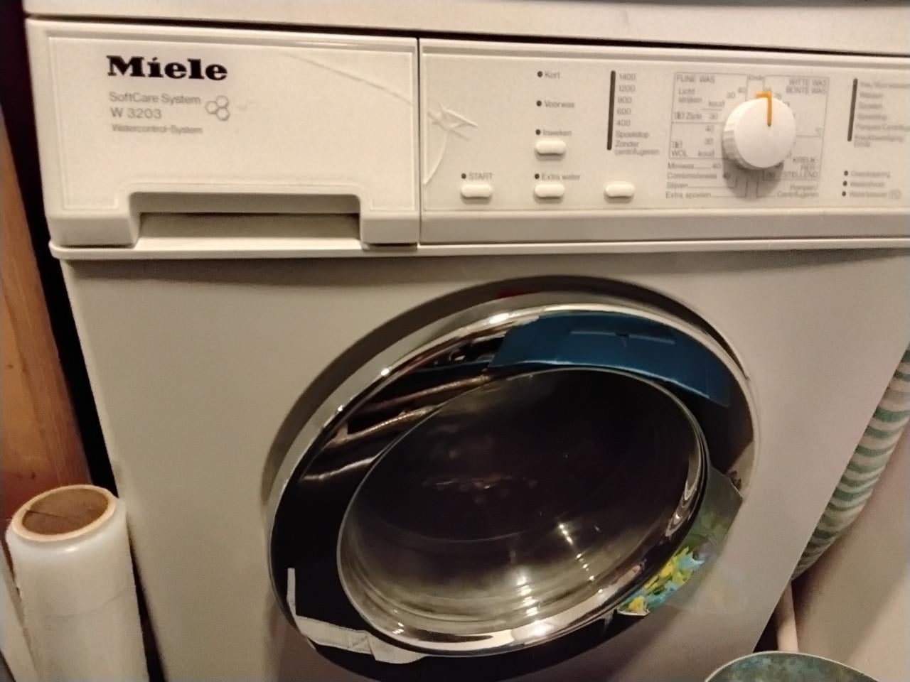 Miele wasmachine werkend type w3203 softcare  koopje ophalen