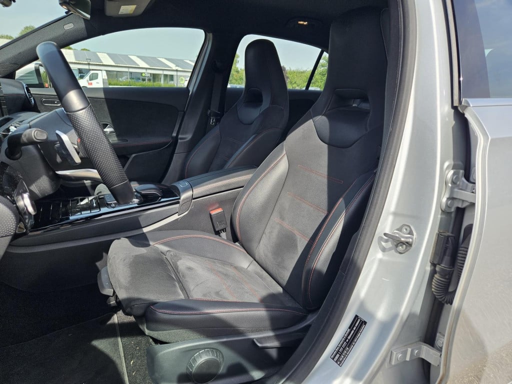 Mercedes-Benz A-Klasse 180 business solution amg