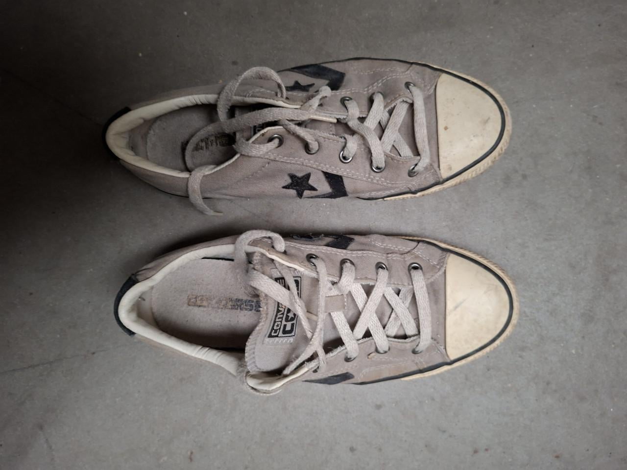 Witte schoenen