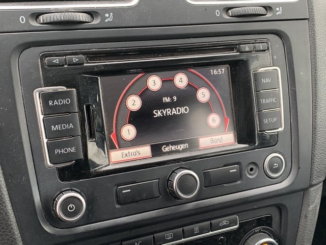 Volkswagen Golf 1.2 tsi - v e r k o c h t